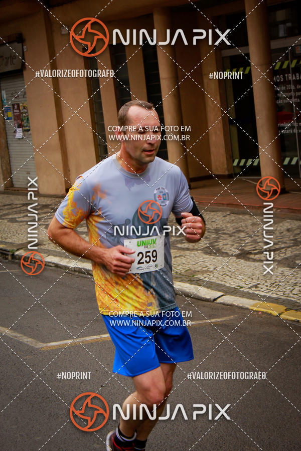 Achetez vos photos de l'vnement2 Corrida Run UNIUV sur Fotop
