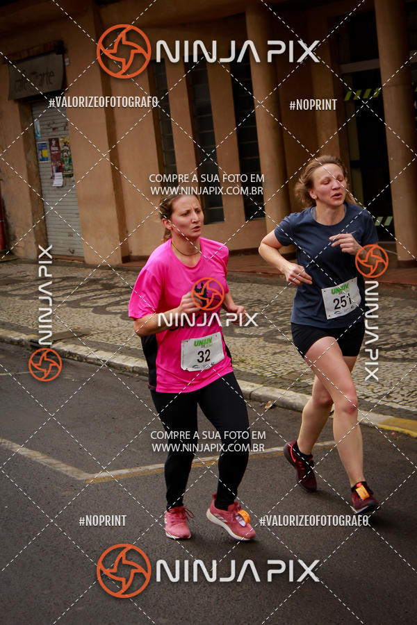 Achetez vos photos de l'vnement2 Corrida Run UNIUV sur Fotop
