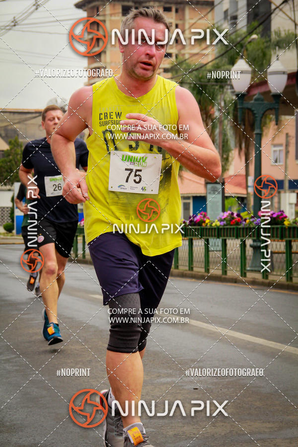 Achetez vos photos de l'vnement2 Corrida Run UNIUV sur Fotop