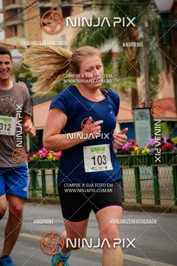 Achetez vos photos de l'vnement2 Corrida Run UNIUV sur Fotop