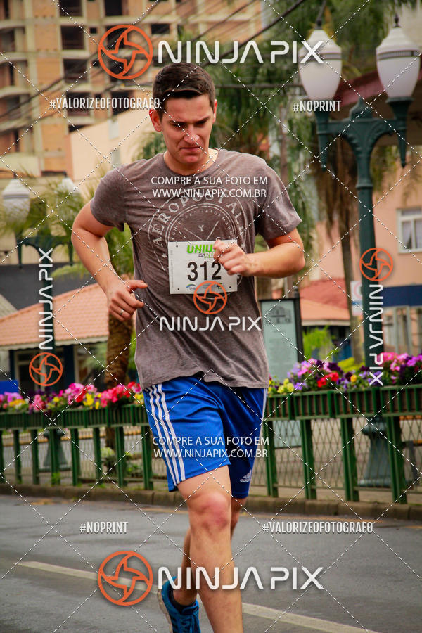 Achetez vos photos de l'vnement2 Corrida Run UNIUV sur Fotop