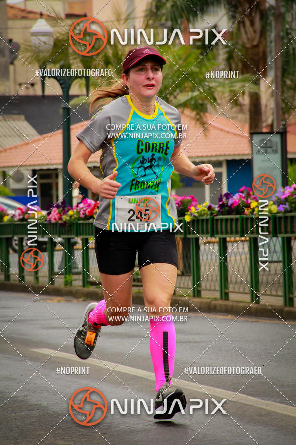 Achetez vos photos de l'vnement2 Corrida Run UNIUV sur Fotop