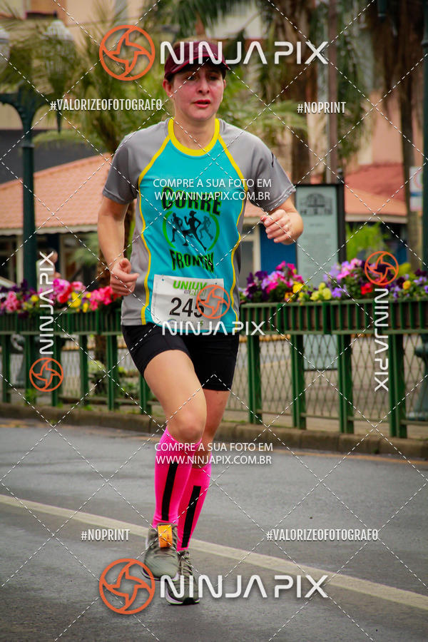 Achetez vos photos de l'vnement2 Corrida Run UNIUV sur Fotop