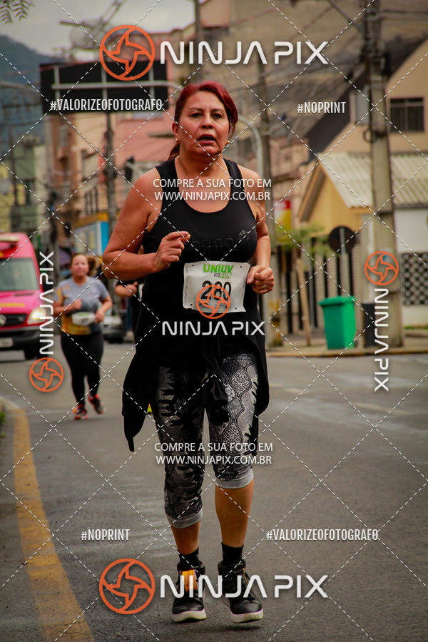 Achetez vos photos de l'vnement2 Corrida Run UNIUV sur Fotop