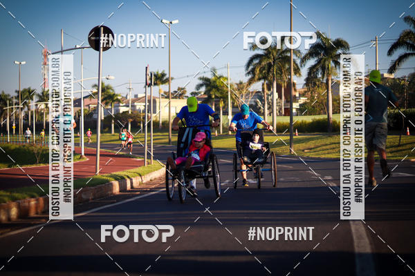 Achetez vos photos de l'�v�nementCorrida Unimed sur Fotop