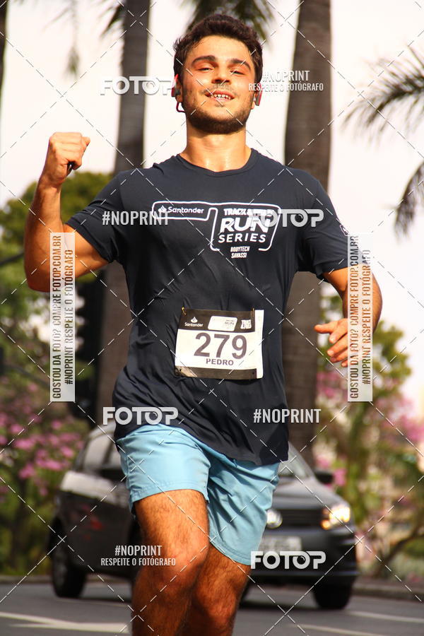 Buy your photos of the eventSANTANDER TRACK&FIELD RUN SERIES - BODYTECH SAVASSI on Fotop