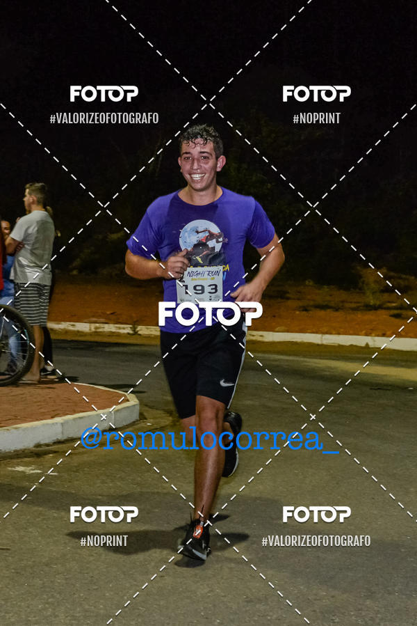 Buy your photos of the eventNIGHT RUN LAGOA DOURADA MG on Fotop