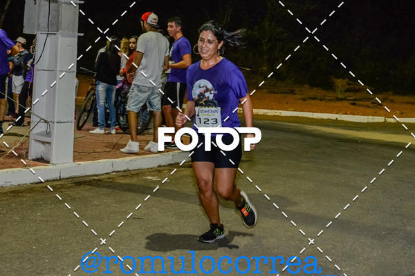 Buy your photos of the eventNIGHT RUN LAGOA DOURADA MG on Fotop