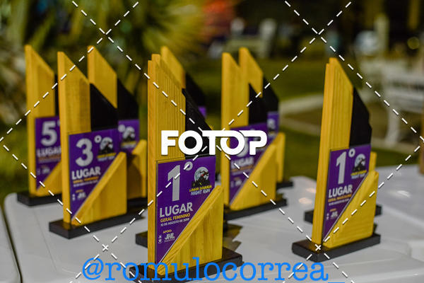 Buy your photos of the eventNIGHT RUN LAGOA DOURADA MG on Fotop