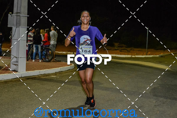 Buy your photos of the eventNIGHT RUN LAGOA DOURADA MG on Fotop
