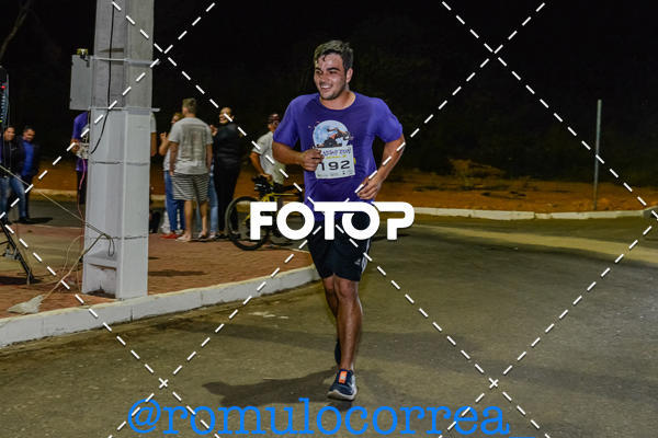 Buy your photos of the eventNIGHT RUN LAGOA DOURADA MG on Fotop