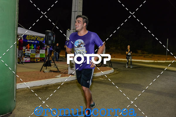 Buy your photos of the eventNIGHT RUN LAGOA DOURADA MG on Fotop