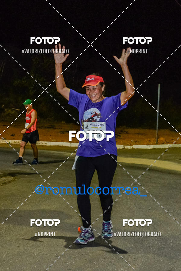 Buy your photos of the eventNIGHT RUN LAGOA DOURADA MG on Fotop