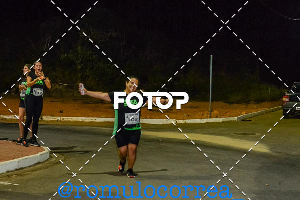 Buy your photos of the eventNIGHT RUN LAGOA DOURADA MG on Fotop