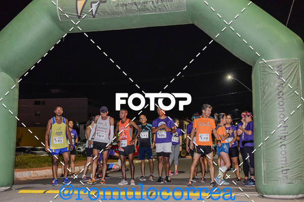 Buy your photos of the eventNIGHT RUN LAGOA DOURADA MG on Fotop