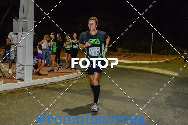 Buy your photos of the eventNIGHT RUN LAGOA DOURADA MG on Fotop