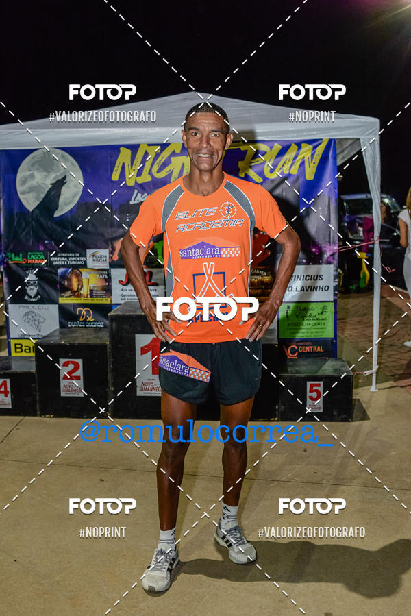 Buy your photos of the eventNIGHT RUN LAGOA DOURADA MG on Fotop