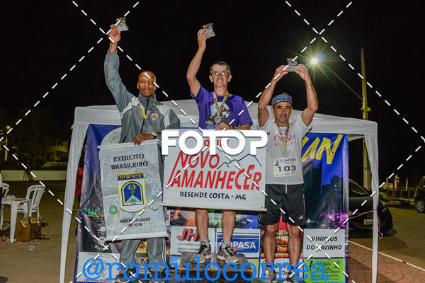 Buy your photos of the eventNIGHT RUN LAGOA DOURADA MG on Fotop