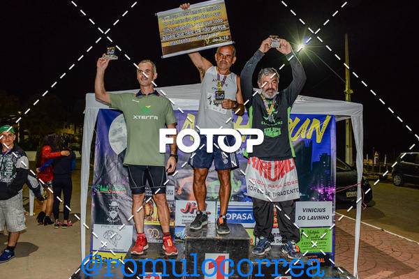 Buy your photos of the eventNIGHT RUN LAGOA DOURADA MG on Fotop