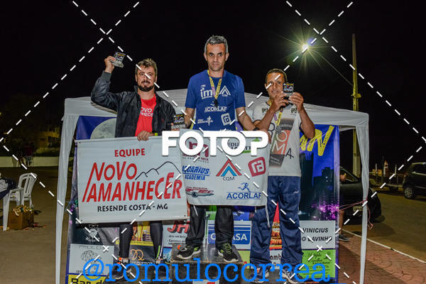 Buy your photos of the eventNIGHT RUN LAGOA DOURADA MG on Fotop