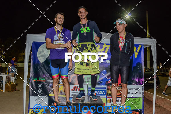 Buy your photos of the eventNIGHT RUN LAGOA DOURADA MG on Fotop