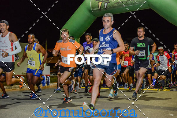 Buy your photos of the eventNIGHT RUN LAGOA DOURADA MG on Fotop