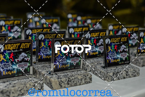 Buy your photos of the eventNIGHT RUN LAGOA DOURADA MG on Fotop