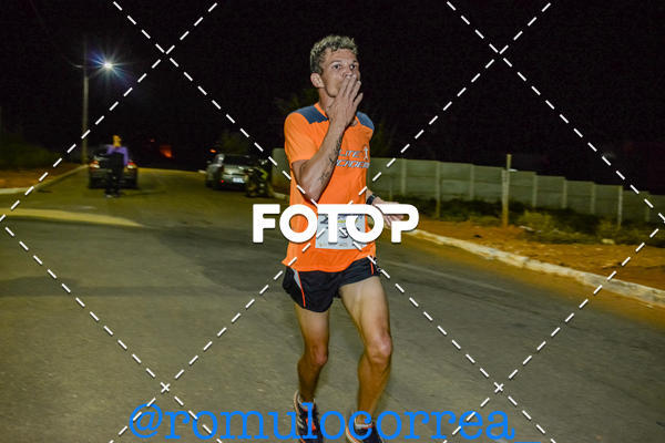 Buy your photos of the eventNIGHT RUN LAGOA DOURADA MG on Fotop