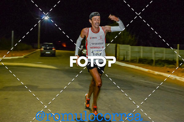 Buy your photos of the eventNIGHT RUN LAGOA DOURADA MG on Fotop