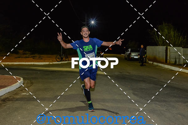 Buy your photos of the eventNIGHT RUN LAGOA DOURADA MG on Fotop
