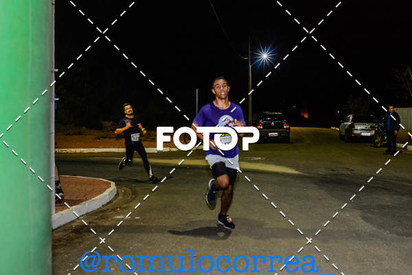 Buy your photos of the eventNIGHT RUN LAGOA DOURADA MG on Fotop