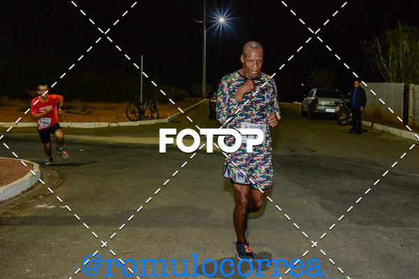 Buy your photos of the eventNIGHT RUN LAGOA DOURADA MG on Fotop