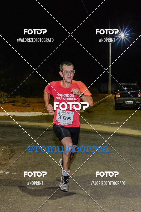 Buy your photos of the eventNIGHT RUN LAGOA DOURADA MG on Fotop