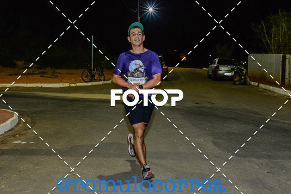 Buy your photos of the eventNIGHT RUN LAGOA DOURADA MG on Fotop