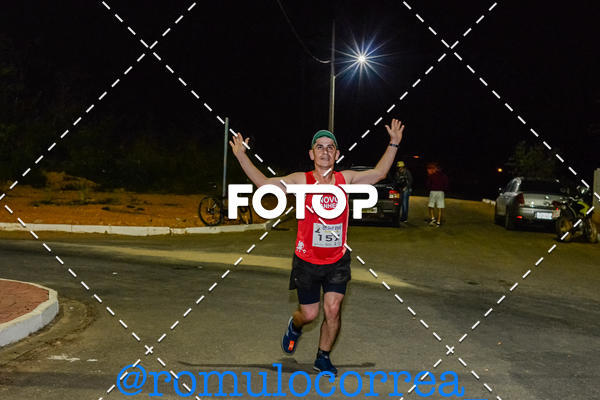 Buy your photos of the eventNIGHT RUN LAGOA DOURADA MG on Fotop