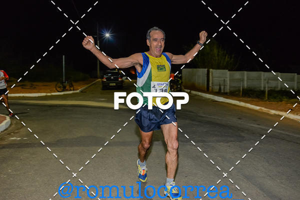 Buy your photos of the eventNIGHT RUN LAGOA DOURADA MG on Fotop