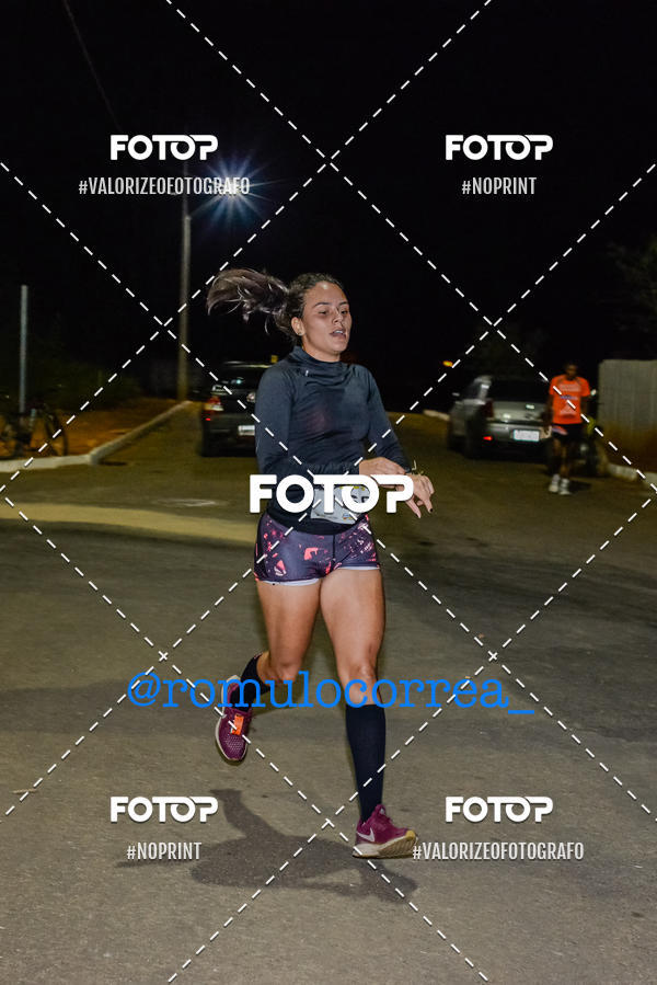 Buy your photos of the eventNIGHT RUN LAGOA DOURADA MG on Fotop