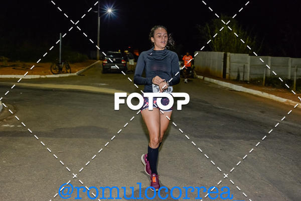 Buy your photos of the eventNIGHT RUN LAGOA DOURADA MG on Fotop