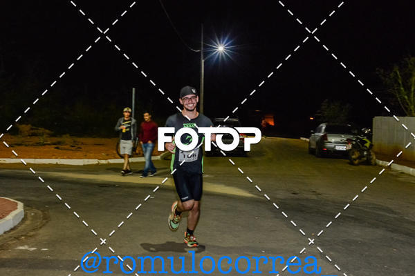 Buy your photos of the eventNIGHT RUN LAGOA DOURADA MG on Fotop
