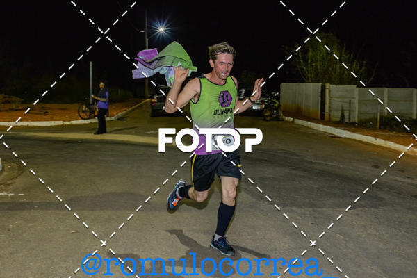 Buy your photos of the eventNIGHT RUN LAGOA DOURADA MG on Fotop