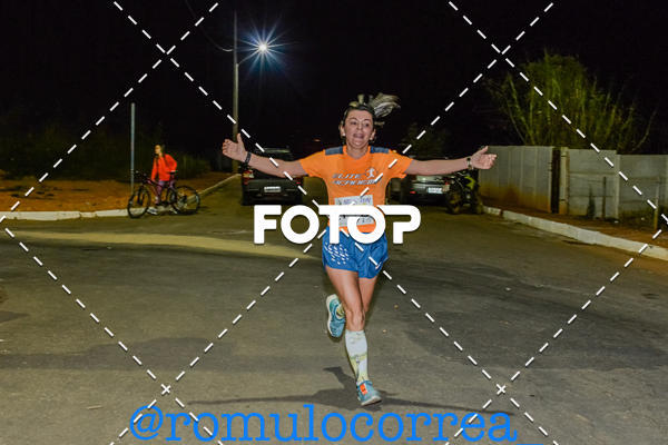 Buy your photos of the eventNIGHT RUN LAGOA DOURADA MG on Fotop