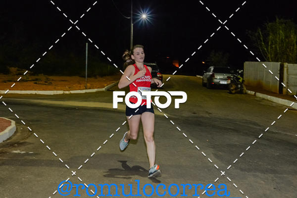 Buy your photos of the eventNIGHT RUN LAGOA DOURADA MG on Fotop