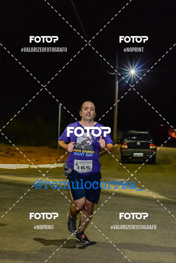 Buy your photos of the eventNIGHT RUN LAGOA DOURADA MG on Fotop