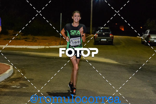 Buy your photos of the eventNIGHT RUN LAGOA DOURADA MG on Fotop