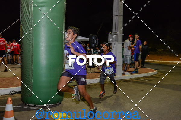 Buy your photos of the eventNIGHT RUN LAGOA DOURADA MG on Fotop
