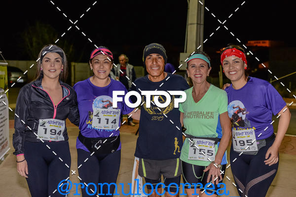 Buy your photos of the eventNIGHT RUN LAGOA DOURADA MG on Fotop