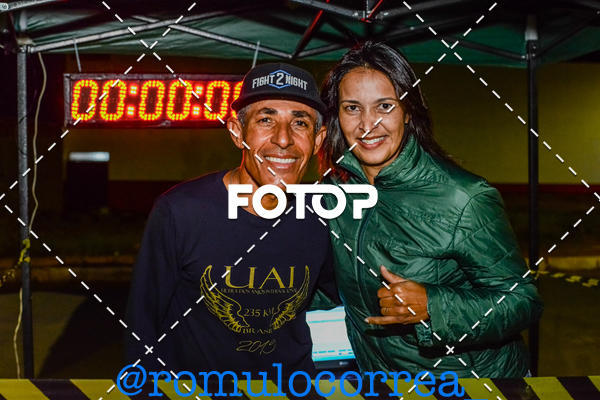 Buy your photos of the eventNIGHT RUN LAGOA DOURADA MG on Fotop