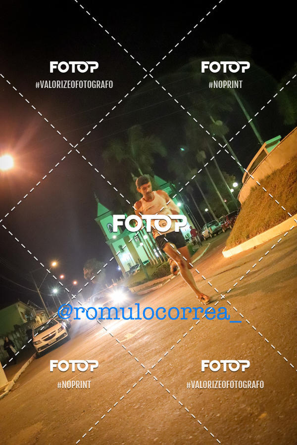 Buy your photos of the eventNIGHT RUN LAGOA DOURADA MG on Fotop