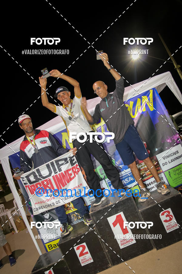 Buy your photos of the eventNIGHT RUN LAGOA DOURADA MG on Fotop