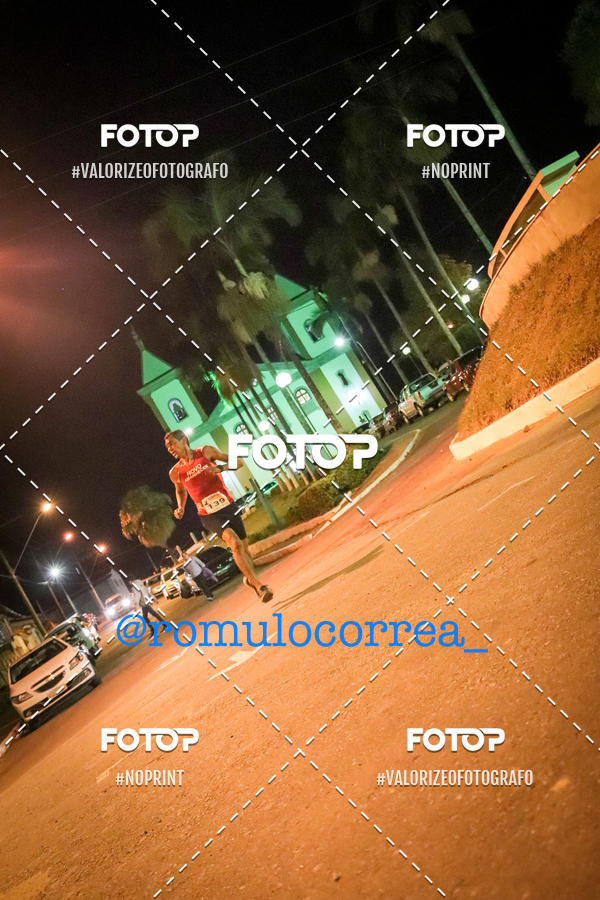 Buy your photos of the eventNIGHT RUN LAGOA DOURADA MG on Fotop